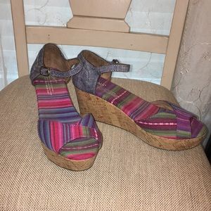 Toms platform wedges